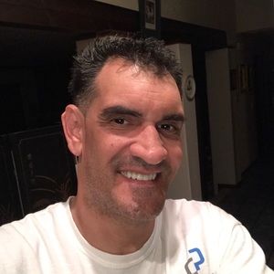 Meet your Posher, Efrain